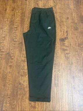 Nike Men's Cargo Pants with White Logo